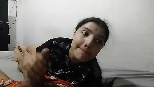 Я целую влагалище своей лучшей подруги после колледжа и наполняю её молоком