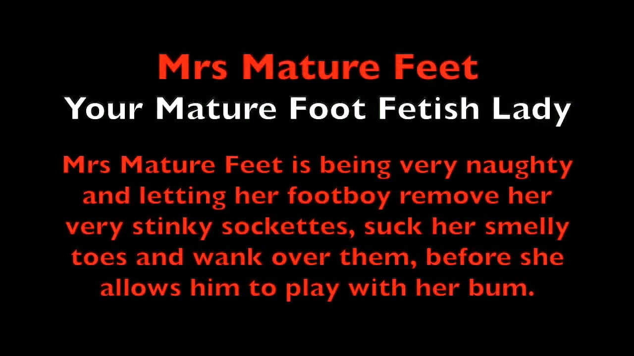 Mrs Mature Feet Gets Her Stinky Sockets Removed 548