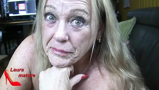 Alman olgun nine edepsiz laura, sikmek istediğim nine naylon çorapla sert yarakla sakso çekiyor