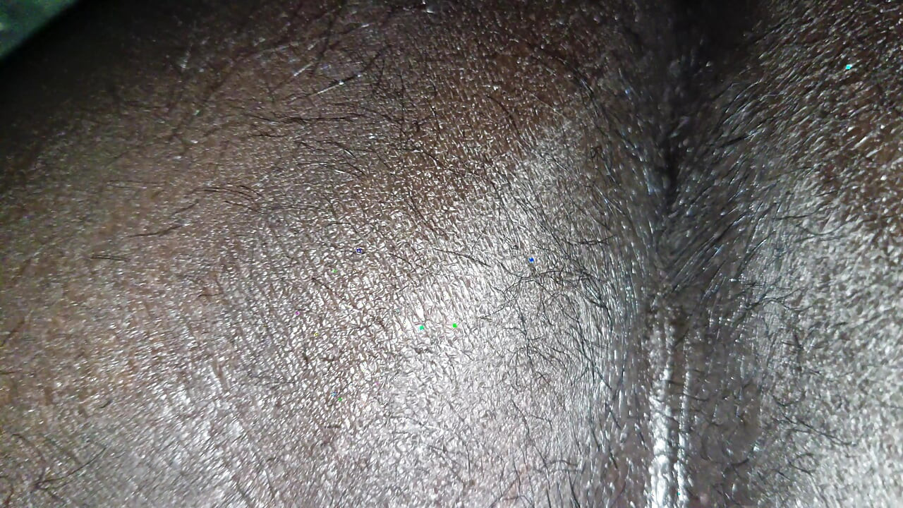 19 młody chłopak po raz pierwszy w pracy do ręki w hostelu