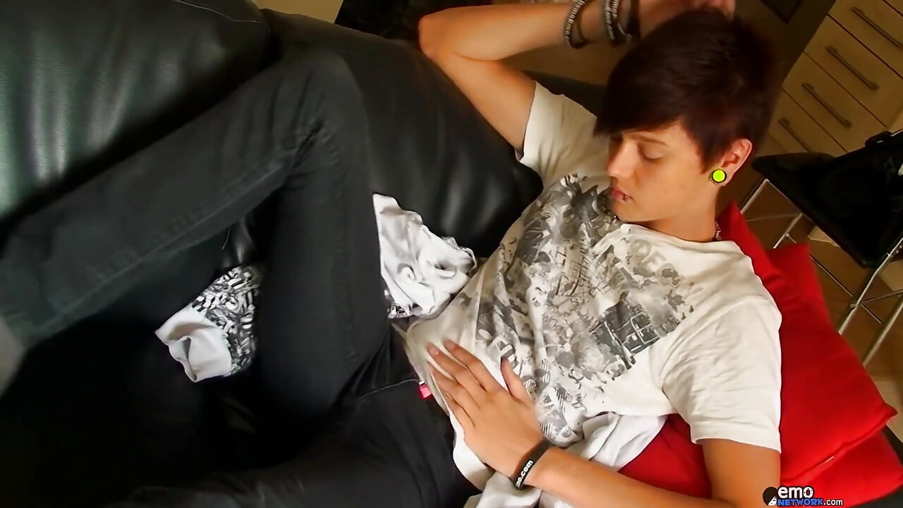 Super Horny Emo Boy Dakota Unloads