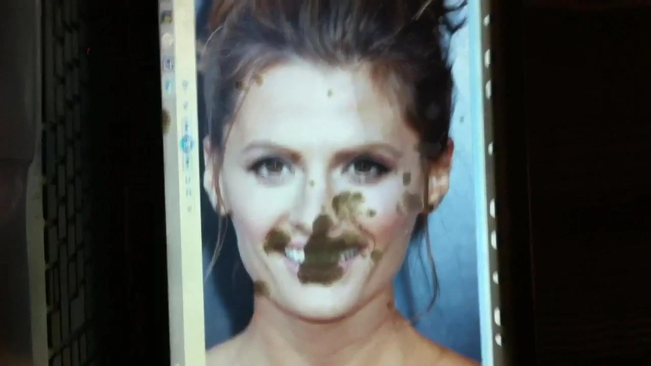 Stana katic cum hyllning