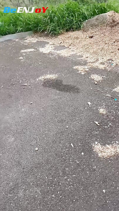 BeENJoY - Handjob at the wheel of the car and massive ejaculation on the side of the road in front of stunned motorists