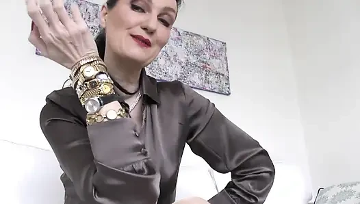 После наследования Watch Sexy Смотреть звуки во время мастурбации, леди Виктория Валенте