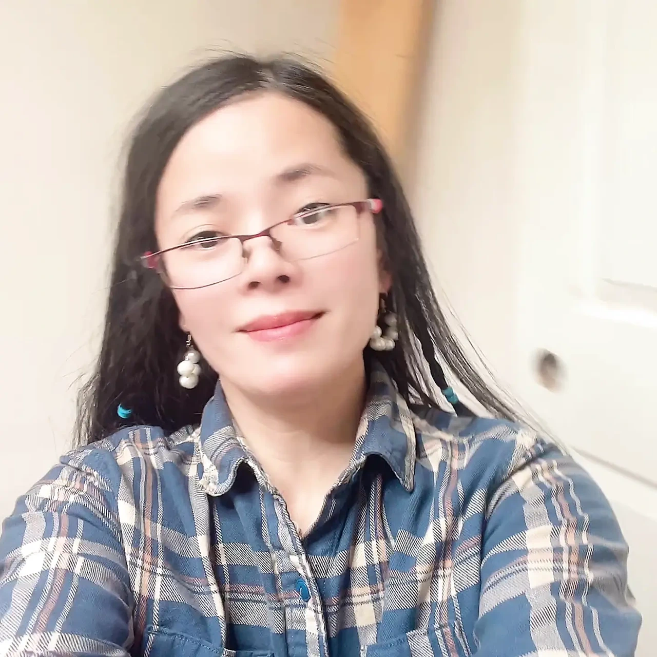 穿着女学生装的Hana香港性感