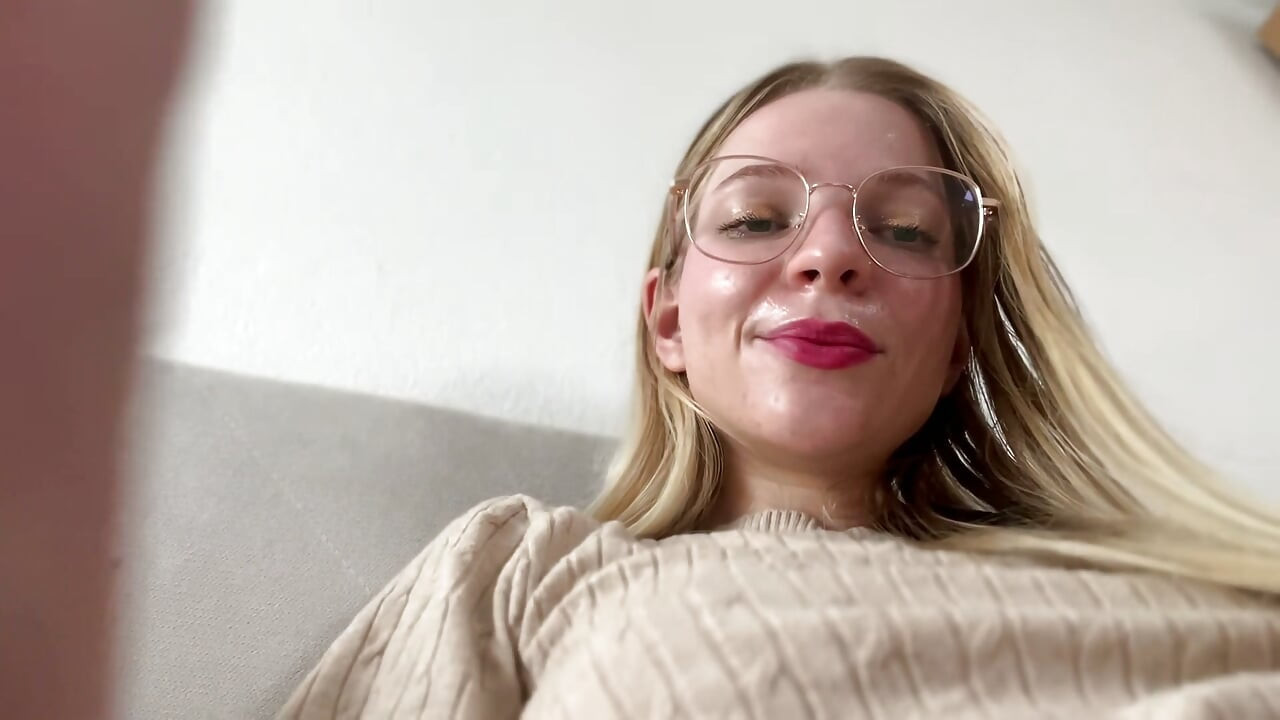 Asmr přítelkyně tě uklidní