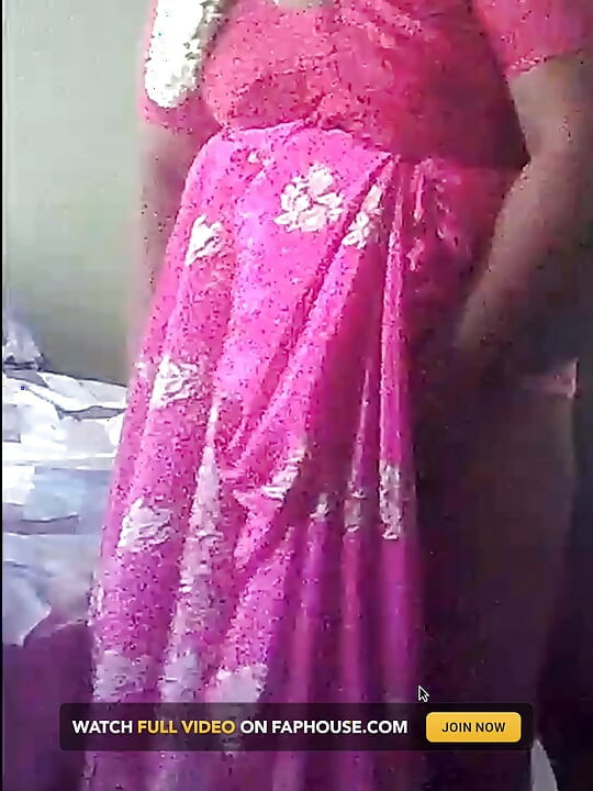 Cheating Desi Aunty in Pink Saree Fucking with Her Neighbour Stepfather