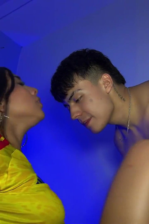 Noua provocare a abțibildurilor albumului Cupei Mondiale care s-a încheiat cu un orgasm epic