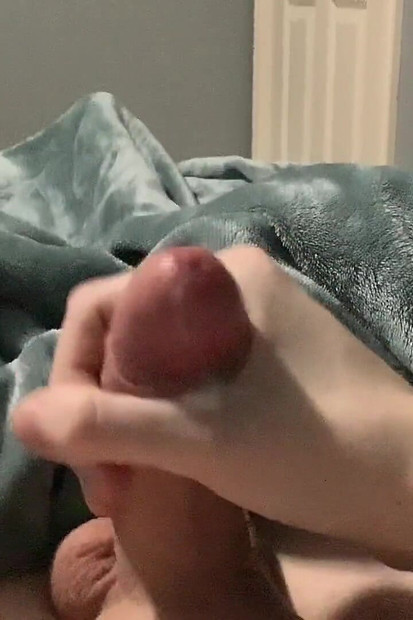 Crvenokosa Twink Masturbira i Svršava Jako