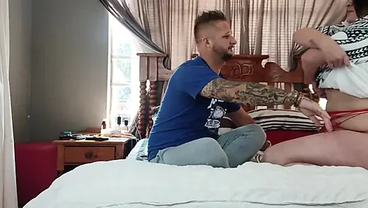 Неверная муж, с соседом по соседству.