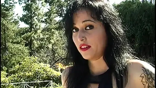 Horny with round boobs begs for dick peneteration outdoor