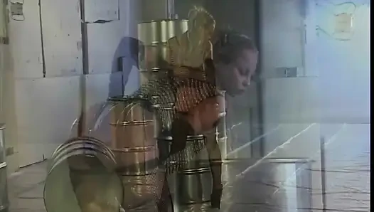 Stehend Doppelpenetration Für Diese Schöne Schlampe