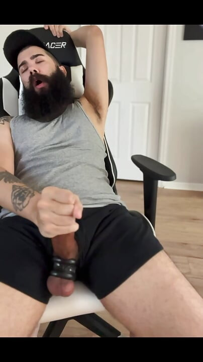 Hairy Latino big dick daddy Brysonthickxxx from x gooning Cumpilation