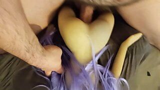 Une mini poupée sexuelle asiatique se fait baiser
