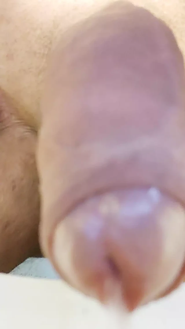 CloseUp piss