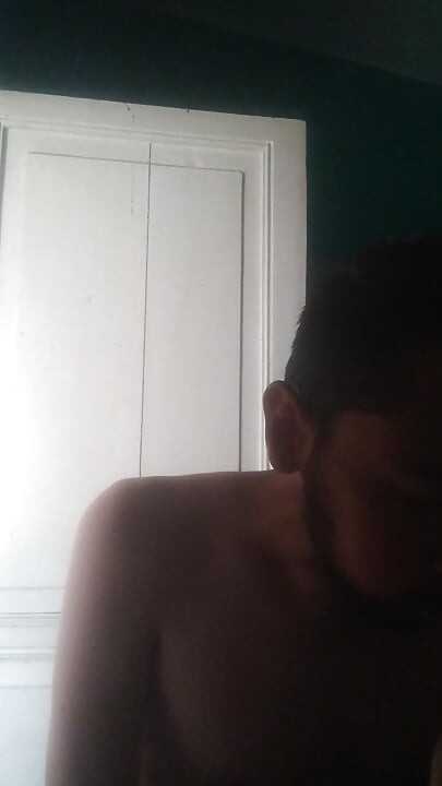 Mi registro mentre faccio skincare la mattina