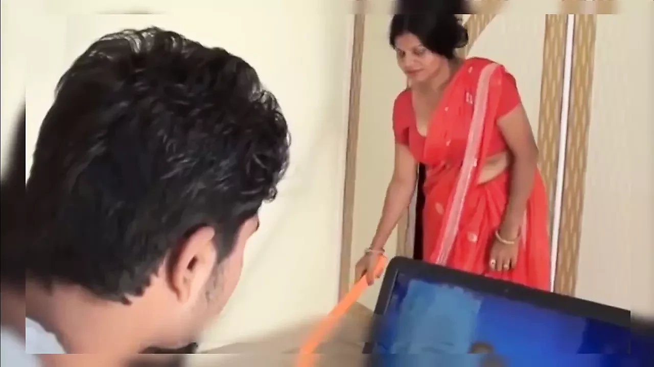 Hot Indian servant seduces house owner for romance, Desi maid