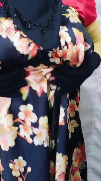 Moment iconic de la "musulmană hijabi gospodină frumoasă futându-se cu vecinul - cu sunet hindi clar"