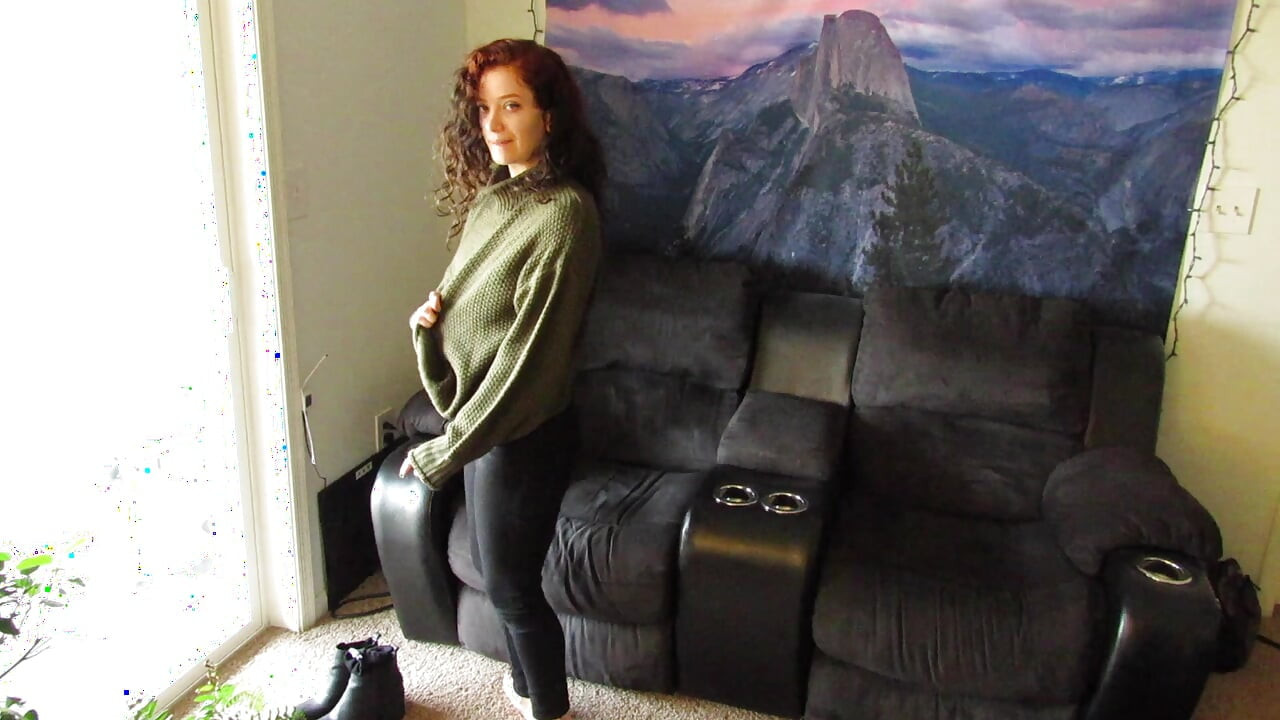 从毛衣和牛仔裤的慢条挑逗