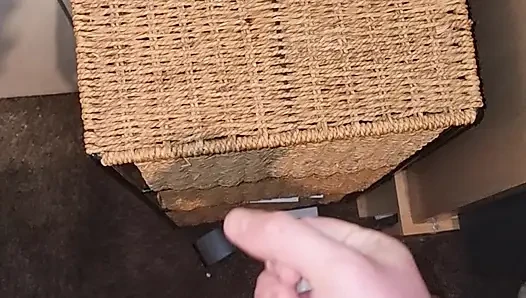 Büyük zenci yarağı genç kızın tüm duvarlarına boşalması