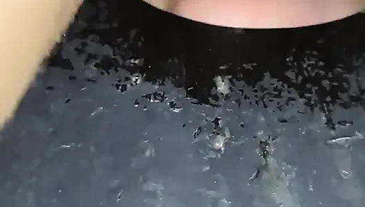 Я жестко трахнула у глорихола, пока куколд снимает на видео