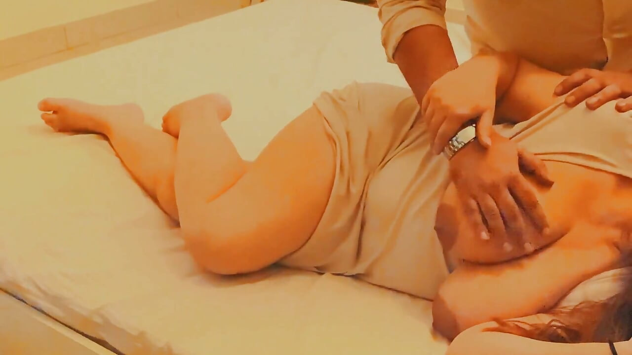 שליטה חושנית בלי זיון רכות אהבה חושנית ומלאת תשוקה