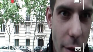 Seksi plavuša francuska MILF jaše kurac u domaćem videu