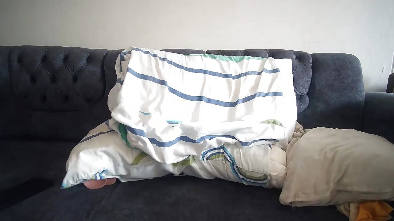 Je veux te montrer ma chatte