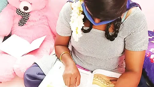 Gadis kampus India pertama kali ngentot tetangga tiri tiri telugu ngomong jorok.