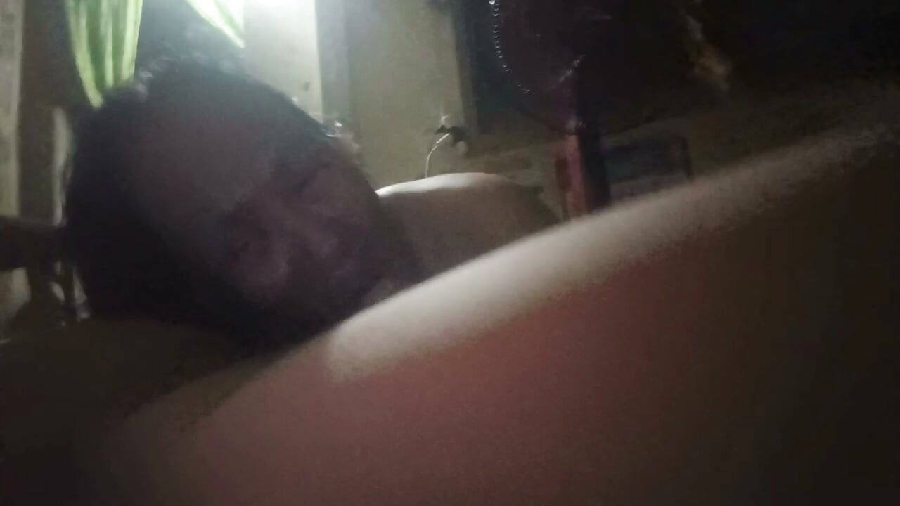 妻子在镜头前口交