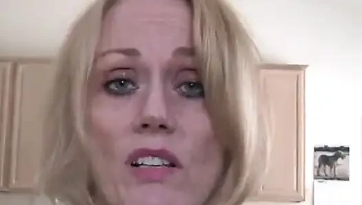 Böse sexy melanie: ich will dein sperma!