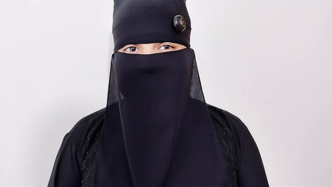 Curvă dolofană hijabi futută de un străin Desi xxx