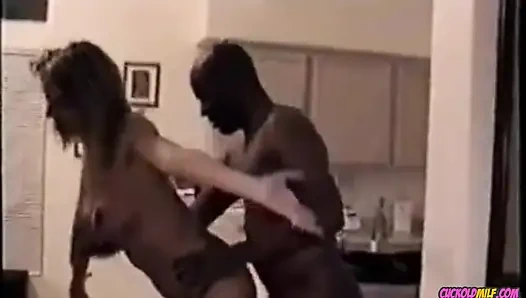 Cuckold milf - istri yang selingkuh