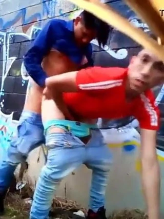 CHICOS GAY PRACTICANDO CRUISING