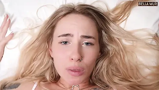 Bella Mur zieht kondom aus und bittet um creampie, um schwanger zu werden