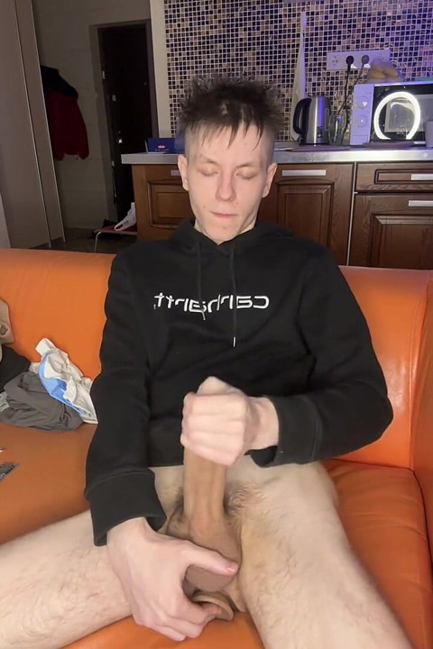 Hand Pump Session Builds to Uncontrollable Twink Cum