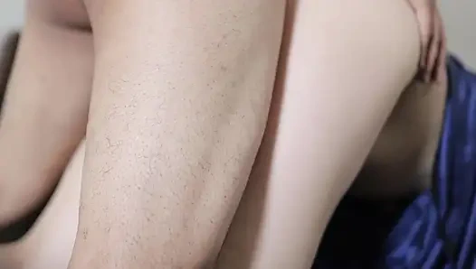 Hintli kız yine iç çamaşırı giymiyor temiz bir şekilde aniden en son hint pornosüne geliyor