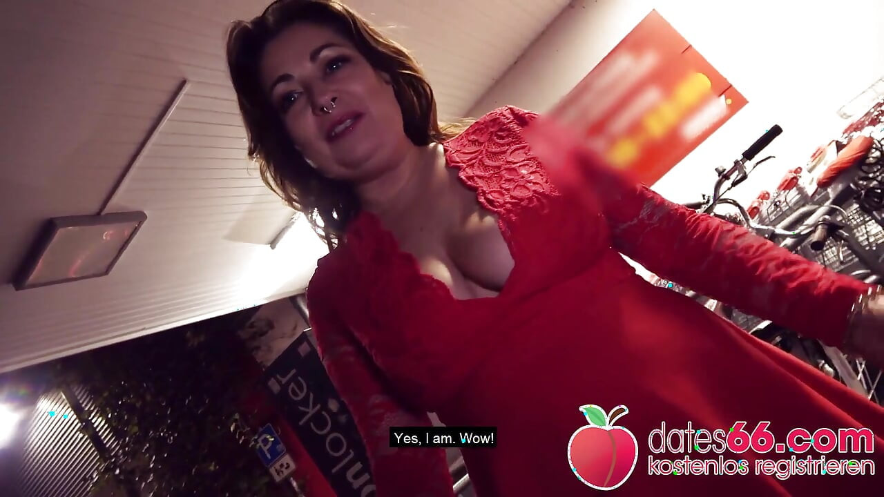 Housewife Liz de Lane greedy for outdoor sex adventure!