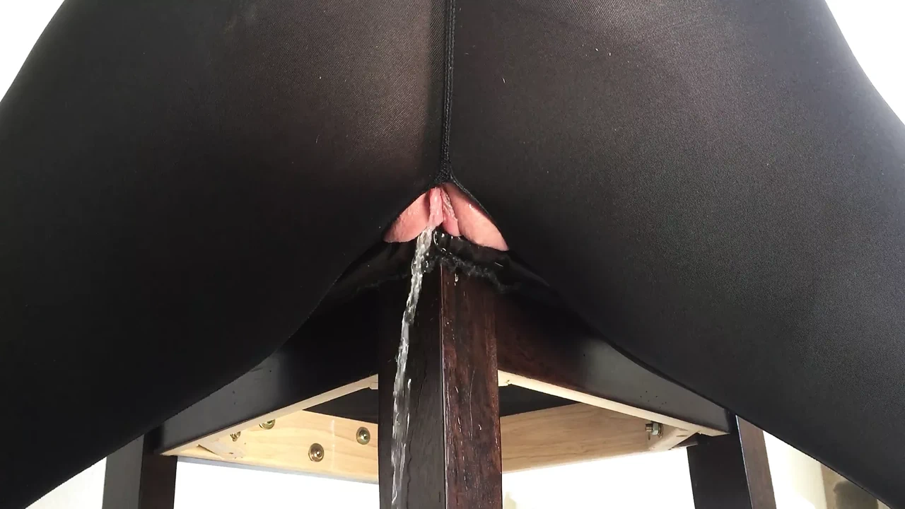 Iwetmyplanties – Humping Chair And Squirting In Crotchless Yoga Pants Until Orgasm