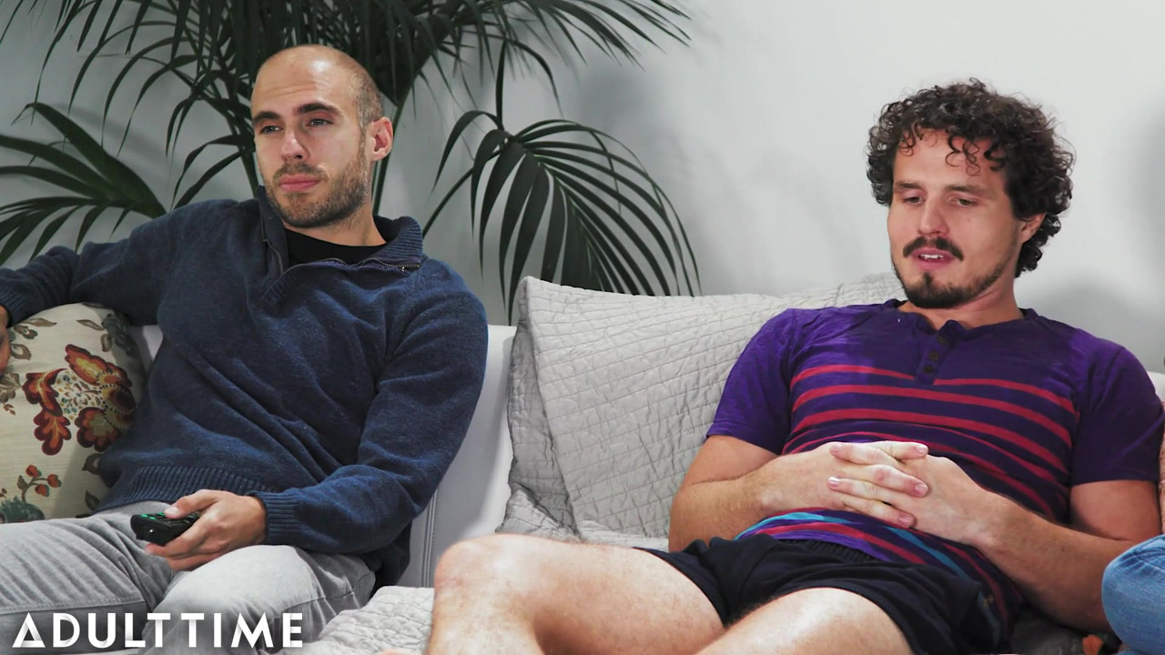 アダルトタイム-リーガン・フォックスが欲求不満の継息子と卑劣に