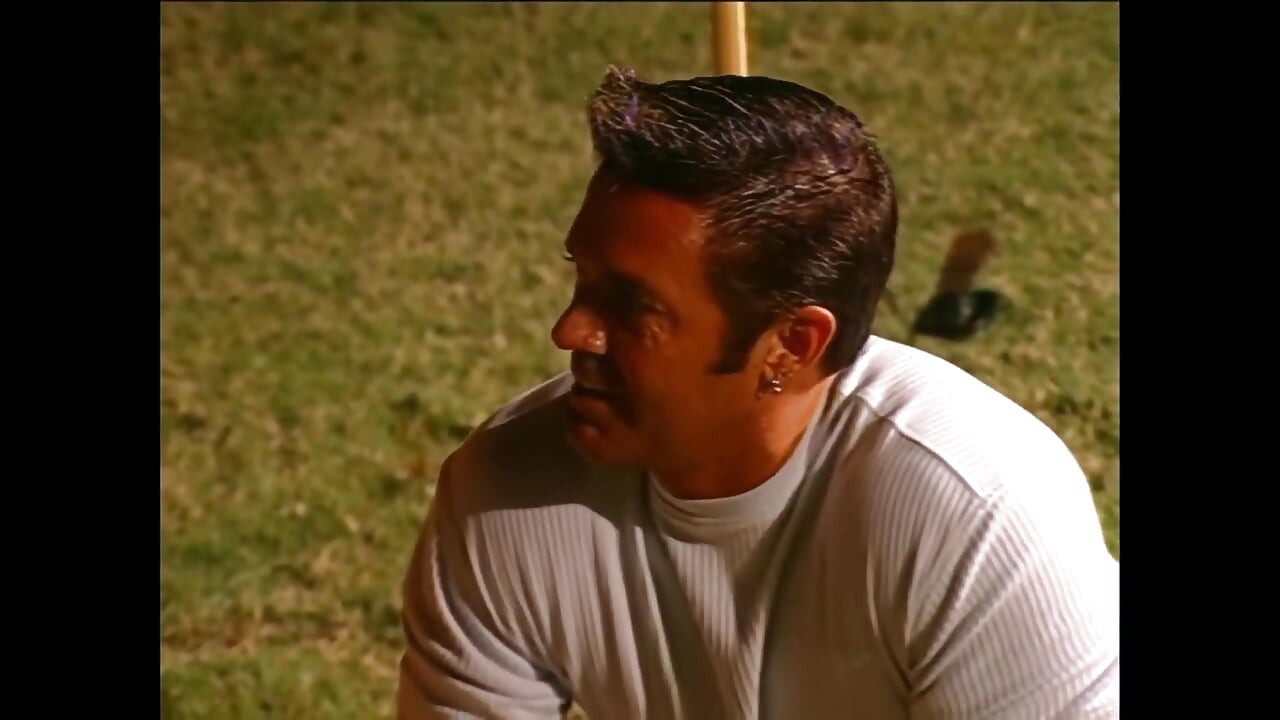 שני גדולים בלילה רחב לאליסין צ'ייינס