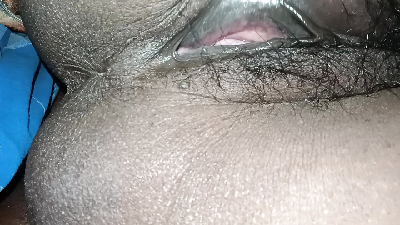 Desi Suhagrat Ka First Time Saree Me First Time Bhabhi G Ki Hard Chudai Hanth Me Mehendi Lala Ke Hind Sex Videos