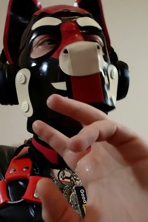 Latex-covered Twink Sucks Hard on Fingers, Cum Explodes