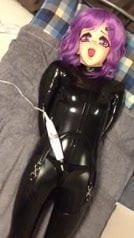Kigurumi met vibrater.