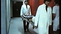 アナル病院（1980）、barbara mooseとelodie delage