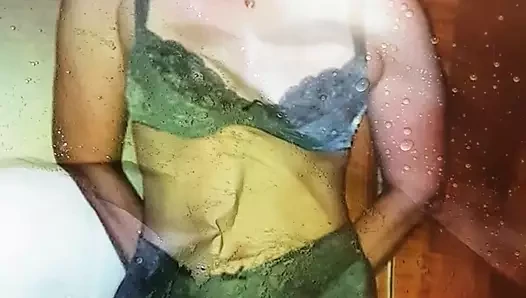 Geile Milf vollgepisst