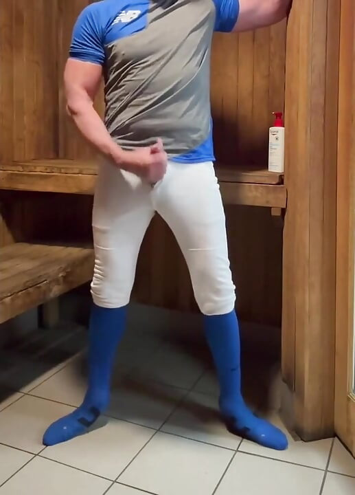 Alpha fun di ruangan sauna bareng jockdad87 bagian 6