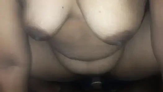 Bir avuç saç tuttum ve siktim sen hiç böyle sikişmedin mi