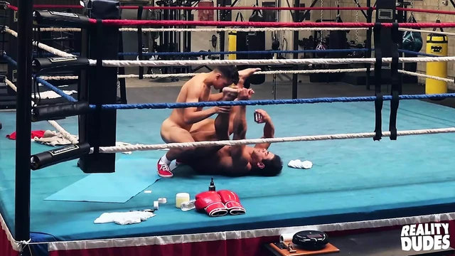 Draven Navarro Practice His Boxing Skill While Alex Rim Fantasizes About His Masculine Body - Reality Dudes