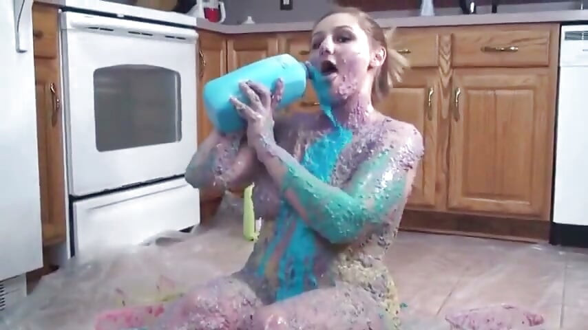 Horny chick dumps food on hot naked body